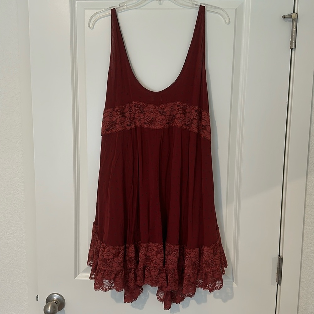 Never worn Free People lace dress. Size medium